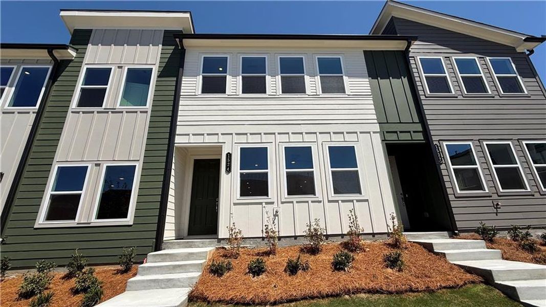 Front exterior of a new home in Park Vue, Atlanta, GA, highlighting curb appeal (Image 20).