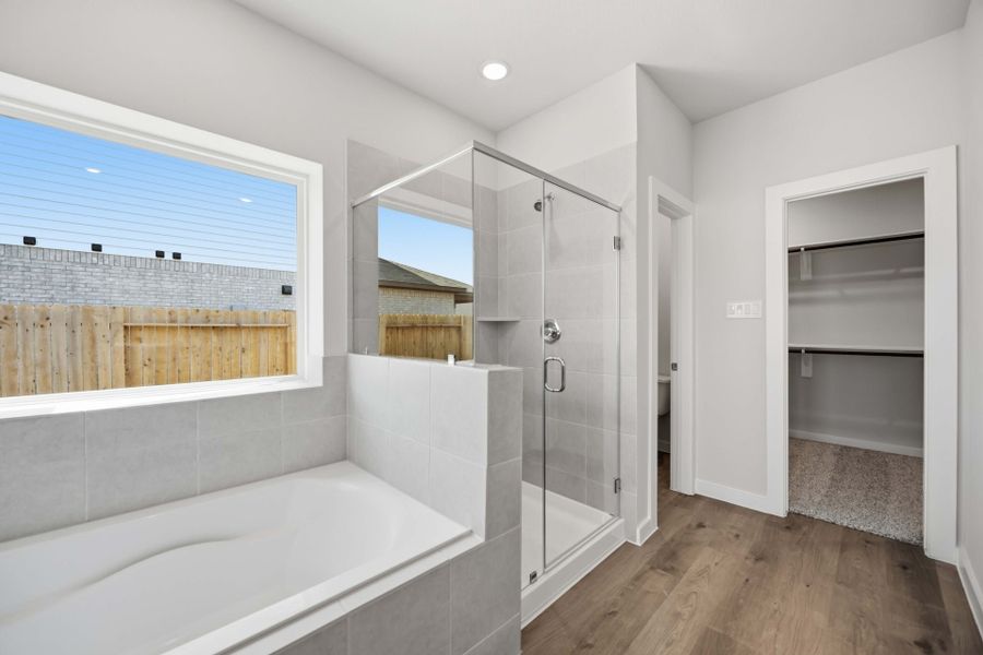 15921 Cy Young Ct - Polk - Primary Bathroom 15921 Cy Young Ct - Polk - Primary Bathroom