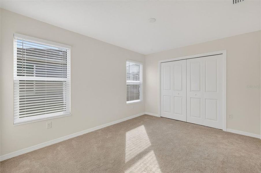 Spacious, unfurnished interior of a new home in , The Villages (Image 17).