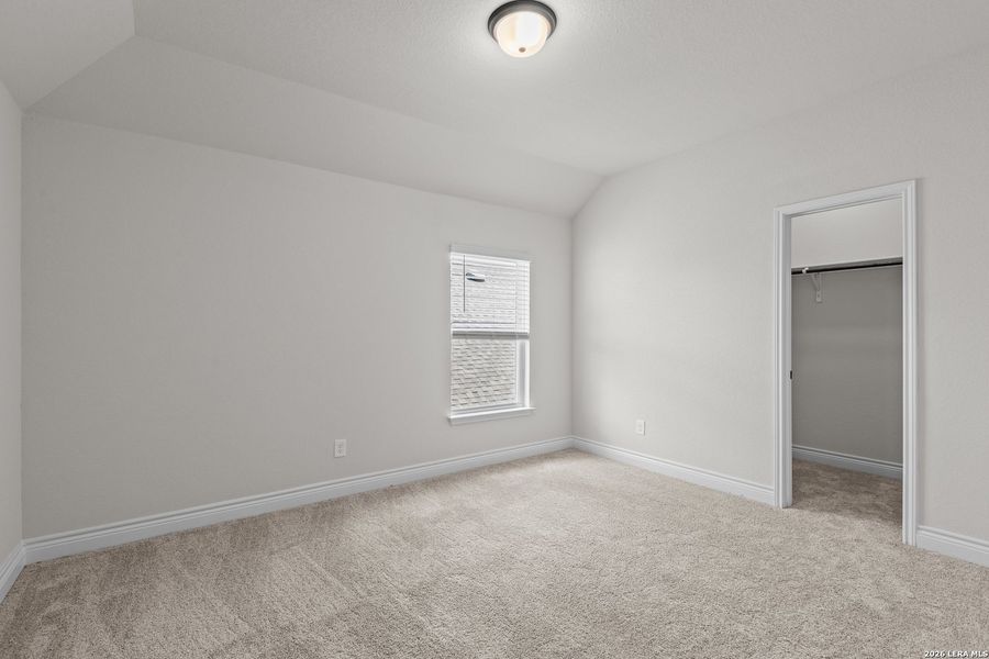 Spacious, unfurnished interior of a new home in Bison Ridge, San Antonio (Image 6).