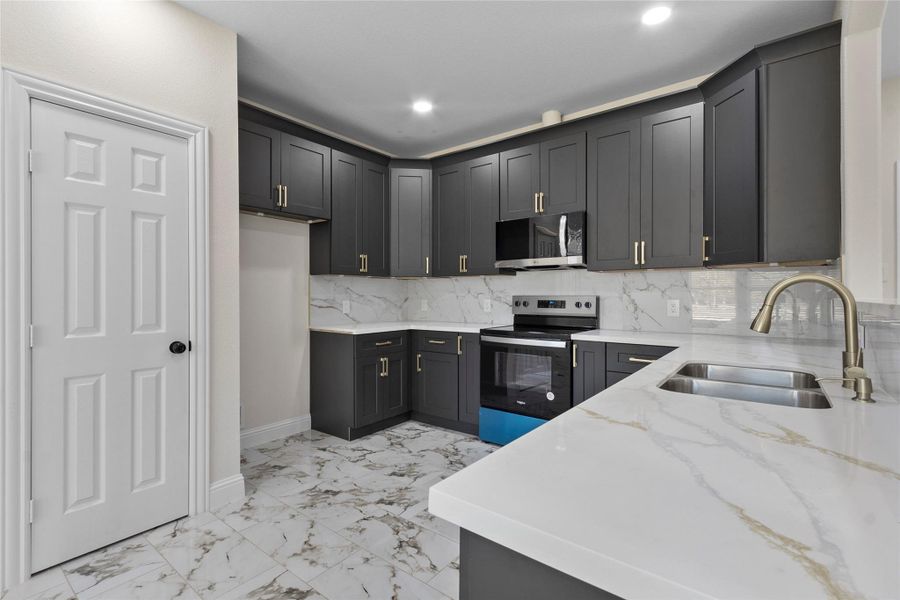 Furnished interior view inside a new home in , Cleveland (Image 13).