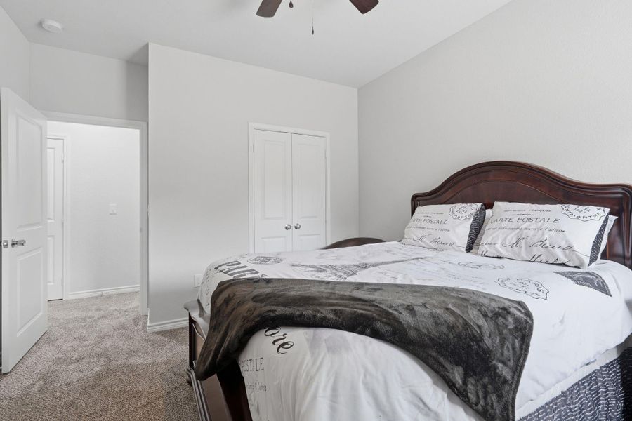 Furnished interior view inside a new home in Arrowhead Lakes, Willis (Image 13).