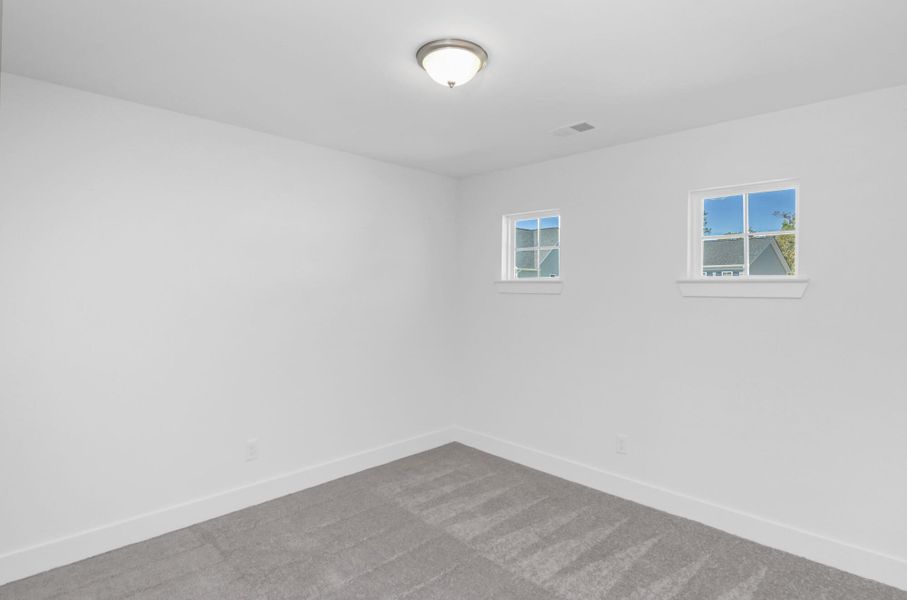 Spacious, unfurnished interior of a new home in Ashton Lakes, Lexington (Image 29).