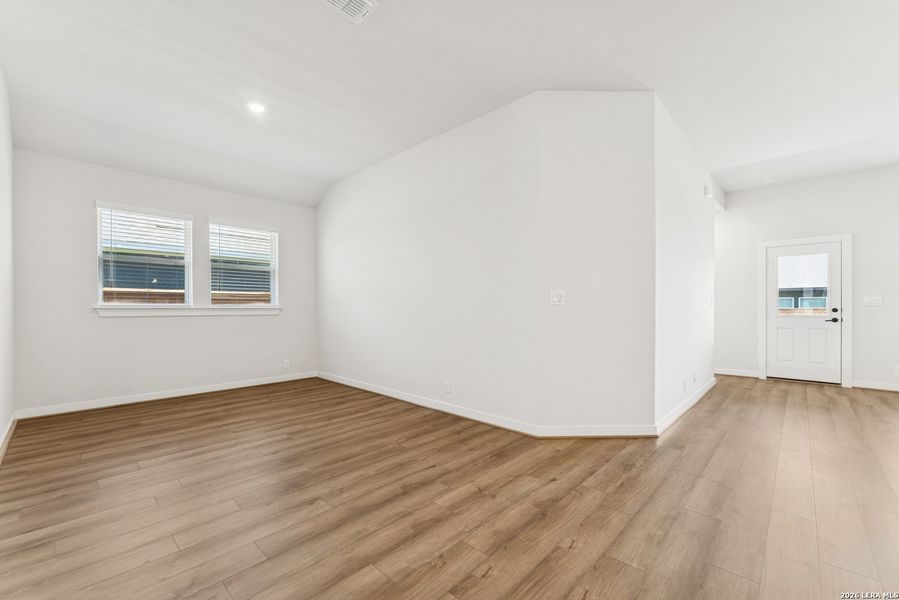 Spacious, unfurnished interior of a new home in , New Braunfels (Image 9).