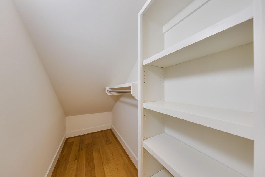 Spacious, unfurnished interior of a new home in , Houston (Image 20).