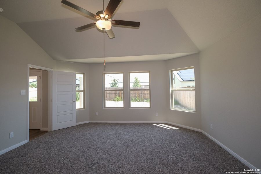 Spacious, unfurnished interior of a new home in Blue Ridge Ranch, San Antonio (Image 28). Spacious, unfurnished interior of a new home in Blue Ridge Ranch, San Antonio (Image 28).