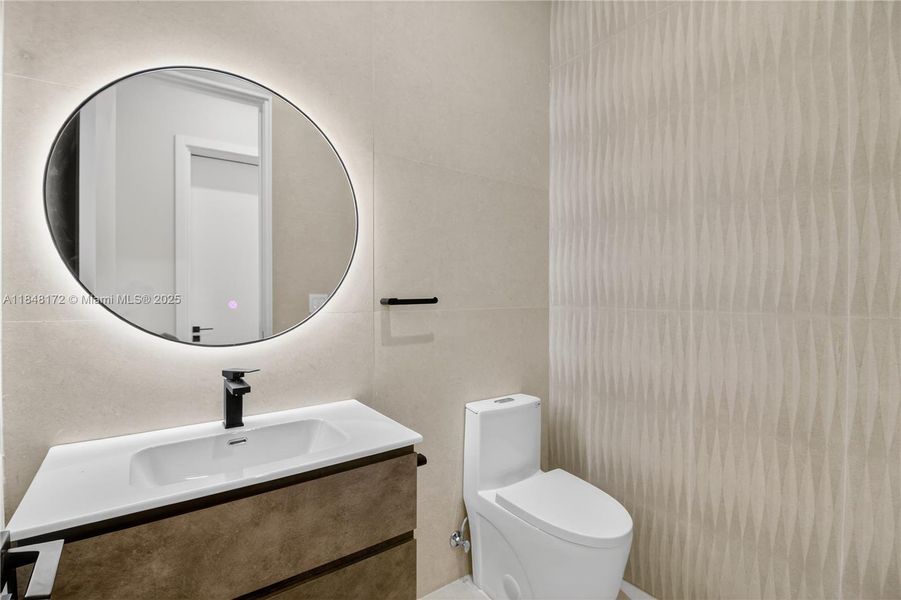 Furnished interior view inside a new home in , Coral Gables (Image 4).