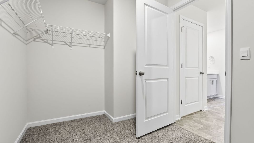 Spacious, unfurnished interior of a new home in Hunters Ridge, Woodruff (Image 33).
