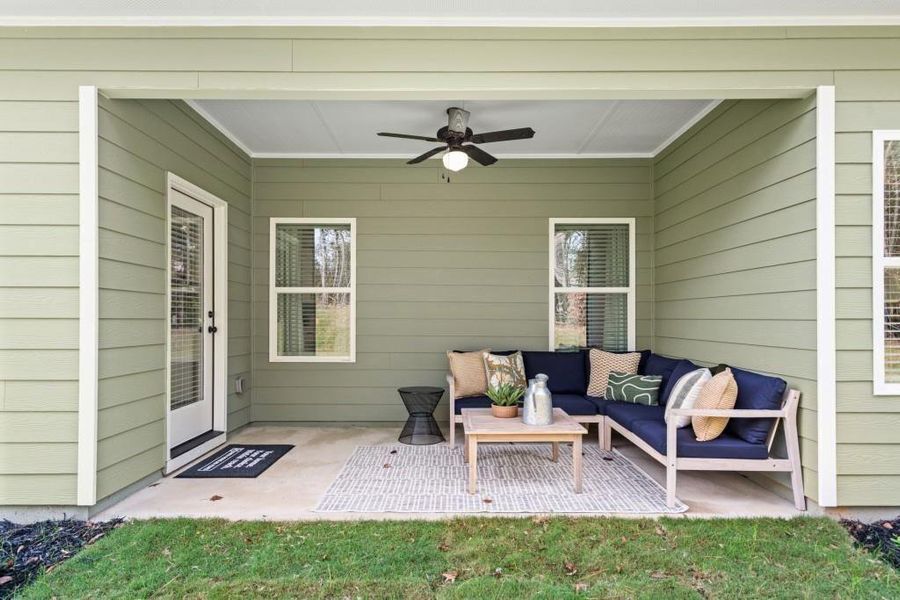Exterior details and patio area of a home in Jones Ridge, Dallas (Image 27).