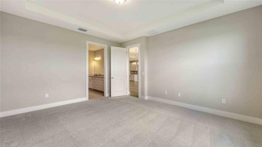 Spacious, unfurnished interior of a new home in Woodland Preserve, Parrish (Image 42).