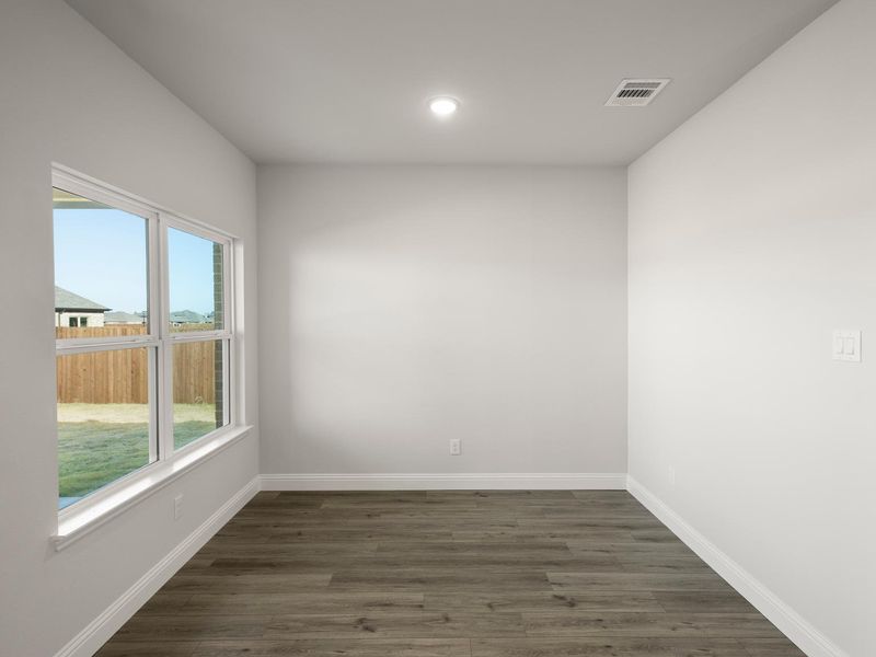 Spacious, unfurnished interior of a new home in Waverly Estates, Nevada (Image 20).