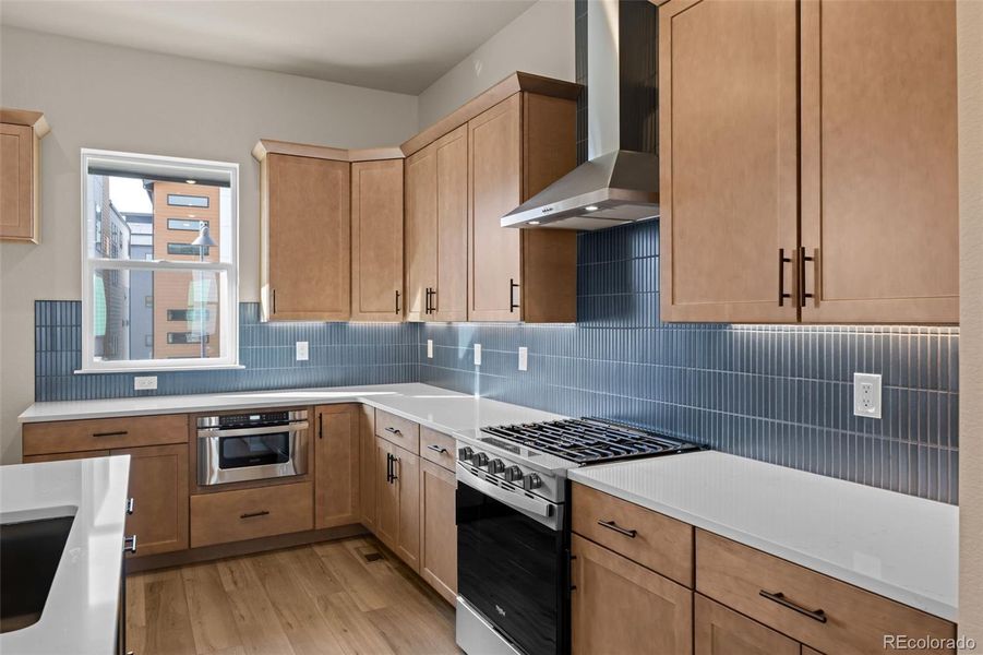 Furnished interior view inside a new home in Baseline, Broomfield (Image 9).