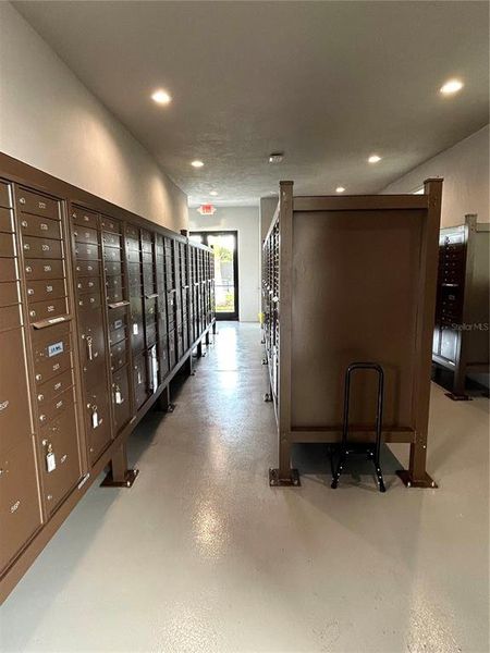 Community amenities in , Englewood (Image 19).