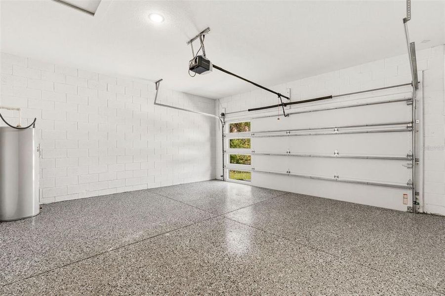 Spacious, unfurnished interior of a new home in , North Port (Image 31).