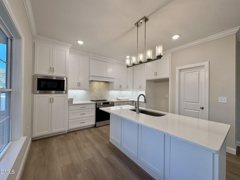 4195b891-8c12-4d50-8ecf-9a4bc3f81b6b