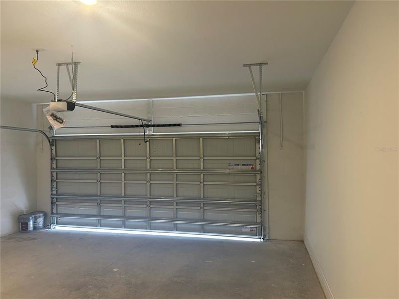 Spacious, unfurnished interior of a new home in Oakfield Trails, Parrish (Image 7).