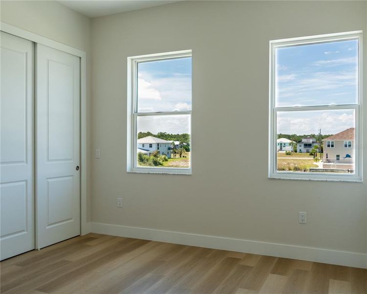 Spacious, unfurnished interior of a new home in , Hudson (Image 14).