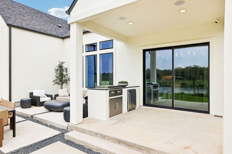 Representative exterior details of a home built from the 5051 by Risewell Homes in Bluff Haven, Georgetown (Image 3).