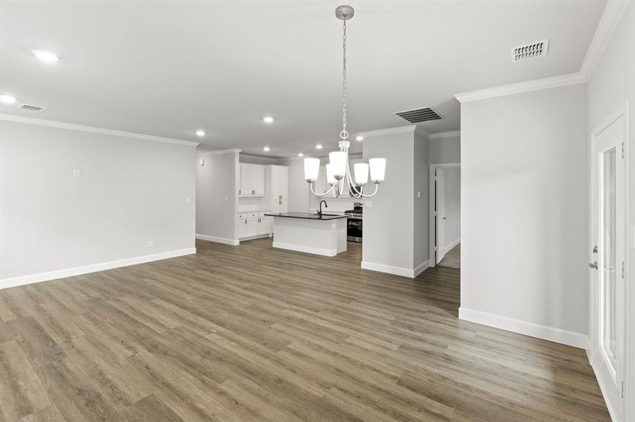 425 Chase - Dining (2)