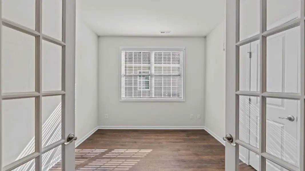 Spacious, unfurnished interior of a new home in Chambray, New Bern (Image 14). Spacious, unfurnished interior of a new home in Chambray, New Bern (Image 14).