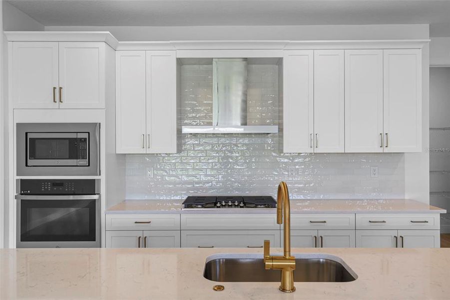 Furnished interior view inside a new home in Cresswind Lakewood Ranch, Lakewood Ranch (Image 6). Furnished interior view inside a new home in Cresswind Lakewood Ranch, Lakewood Ranch (Image 6).