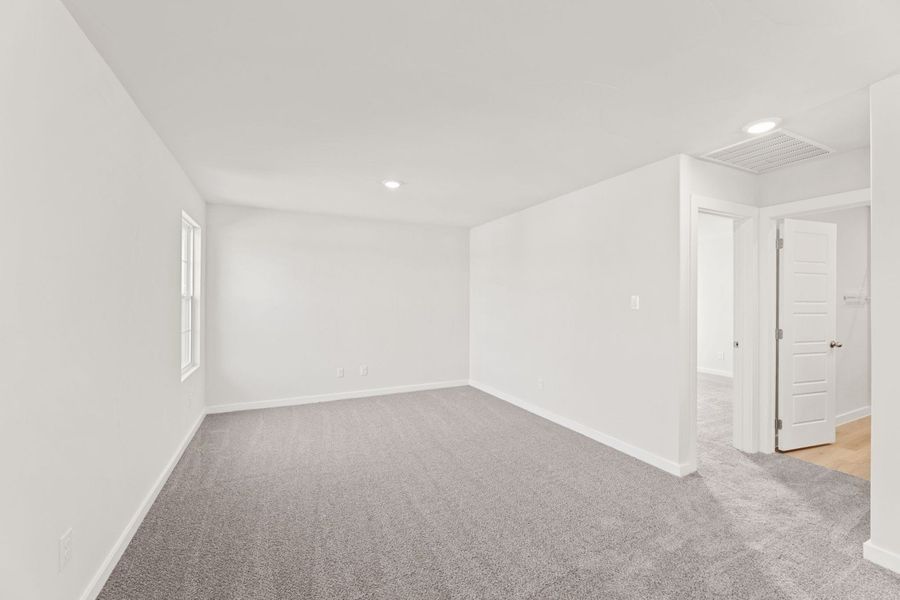 Representative unfurnished interior of a home built from the Hondo by Hakes Brothers in Veranda, San Antonio (Image 22). Representative unfurnished interior of a home built from the Hondo by Hakes Brothers in Veranda, San Antonio (Image 22).