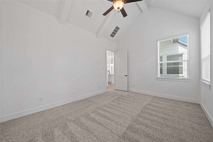 Spacious, unfurnished interior of a new home in Riceland, Mont Belvieu (Image 23).