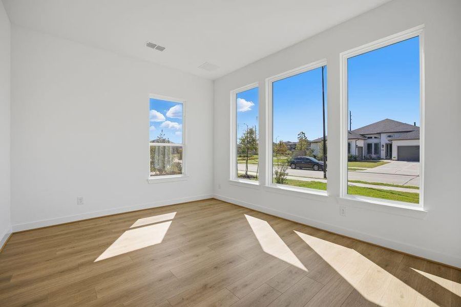 8926 Hampshire Oaks Drive ~ Ready Now 8926 Hampshire Oaks Drive ~ Ready Now