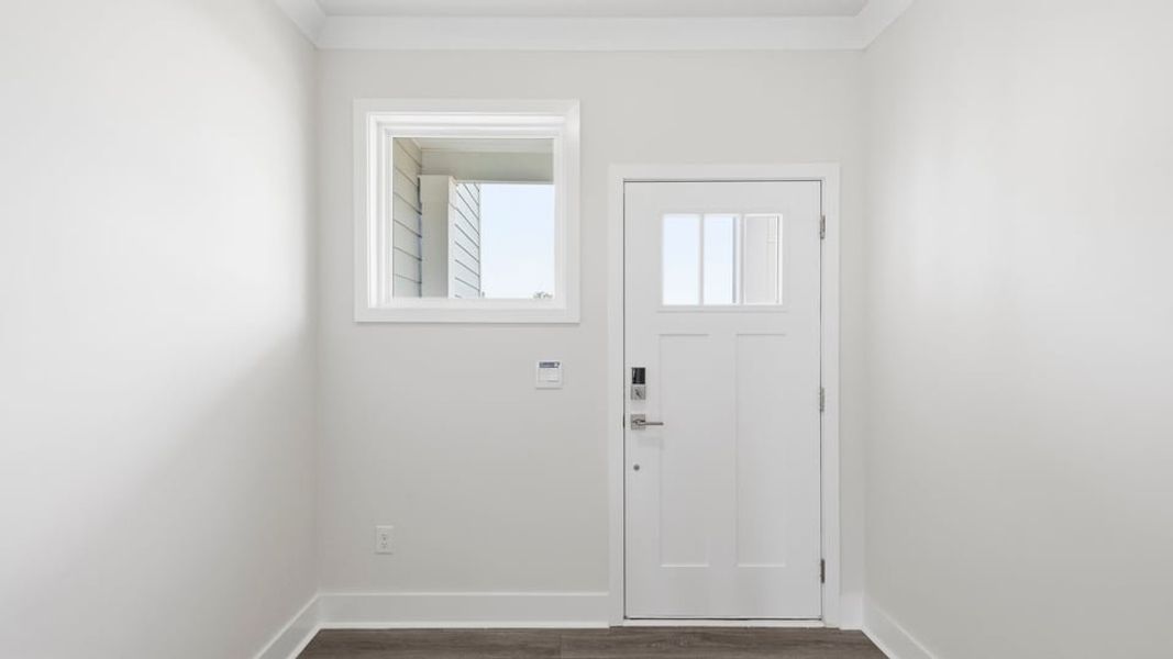 Spacious, unfurnished interior of a new home in Sycamore Cove, Woodruff (Image 17).