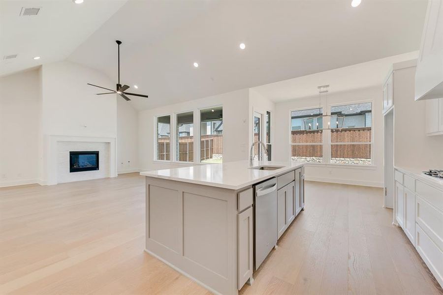 Furnished interior view inside a new home in Quail Hollow, Rockwall (Image 9).