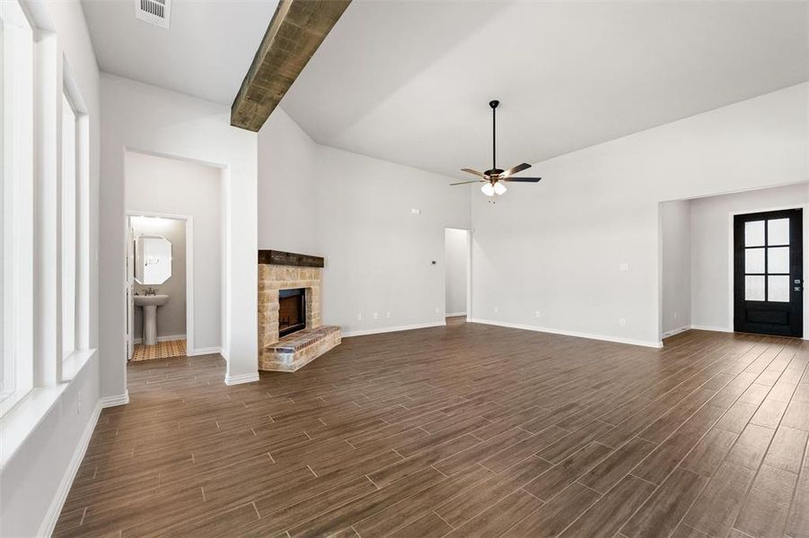Spacious, unfurnished interior of a new home in Parker Heights, Valley View (Image 29). Spacious, unfurnished interior of a new home in Parker Heights, Valley View (Image 29).
