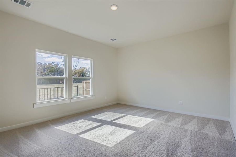 Spacious, unfurnished interior of a new home in Ambergrove, Royse City (Image 23).