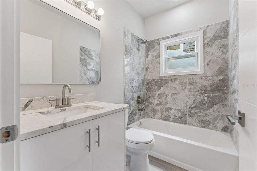 Furnished interior view inside a new home in , Orlando (Image 30).