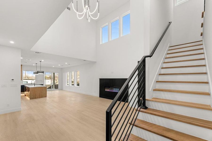 Spacious, unfurnished interior of a new home in , Dallas (Image 24).