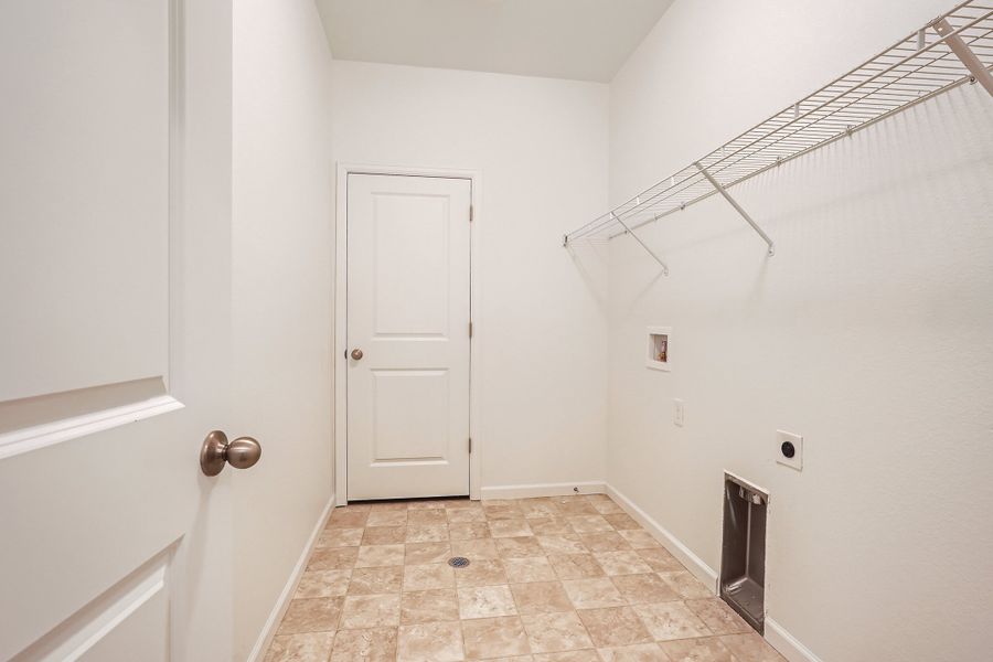 4br New Home in Strasburg, CO.  - Slide 24