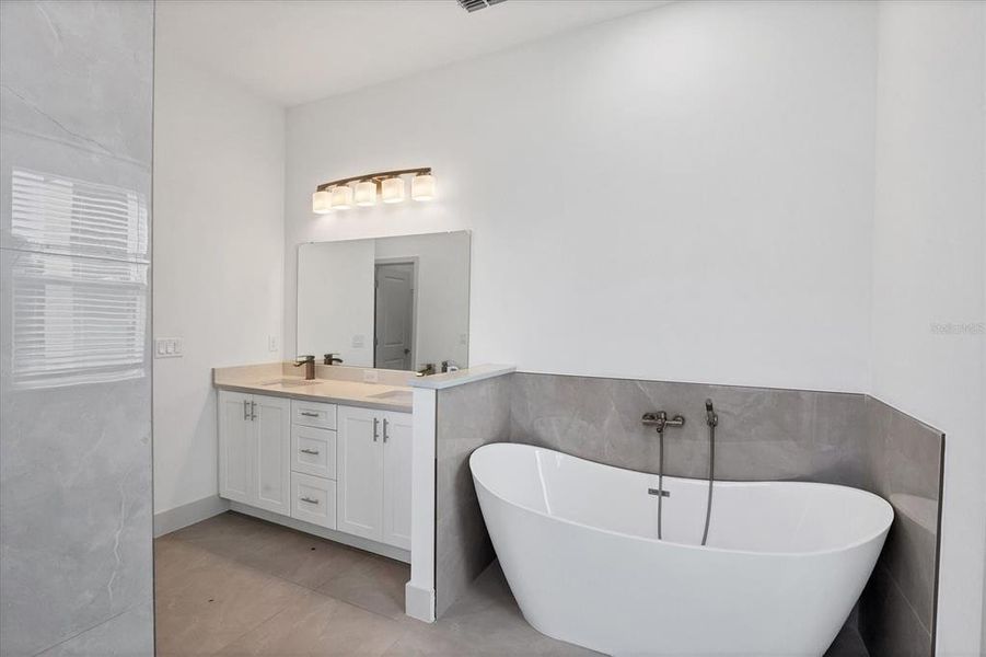 Furnished interior view inside a new home in , Port Charlotte (Image 6).