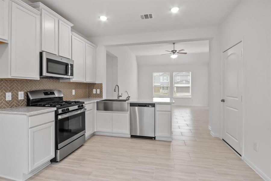 Lovely kitchen (*Photo not of actual home and used for illustration purposes only.)