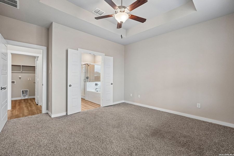 Spacious, unfurnished interior of a new home in Willow Point, San Antonio (Image 36). Spacious, unfurnished interior of a new home in Willow Point, San Antonio (Image 36).