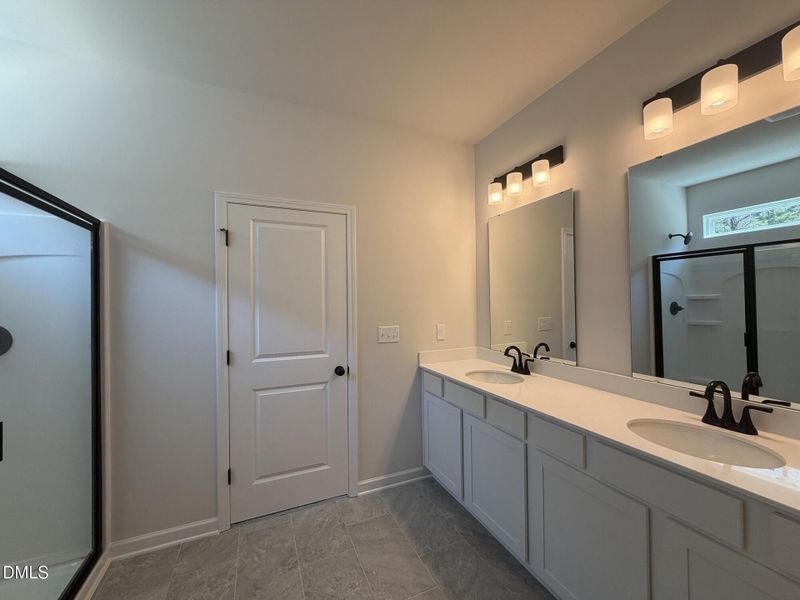 Owner's Ensuite Owner's Ensuite