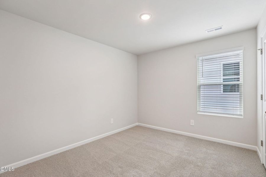 20-web-or-mls-Raleigh - Oak Manor - 641