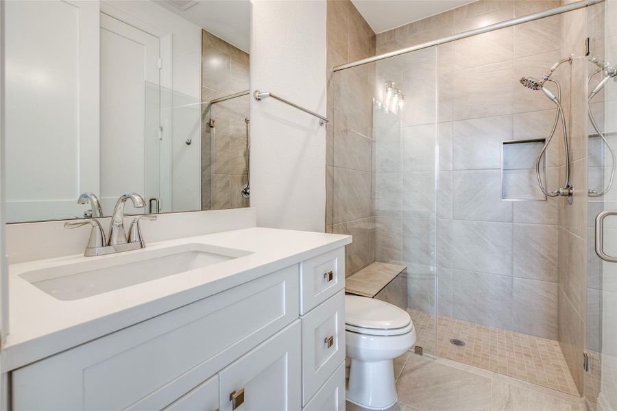 Furnished interior view inside a new home in Arborwood, Waller (Image 16).