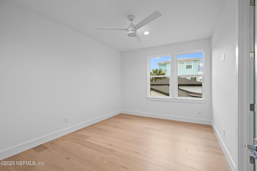 Spacious, unfurnished interior of a new home in , St. Johns (Image 21).