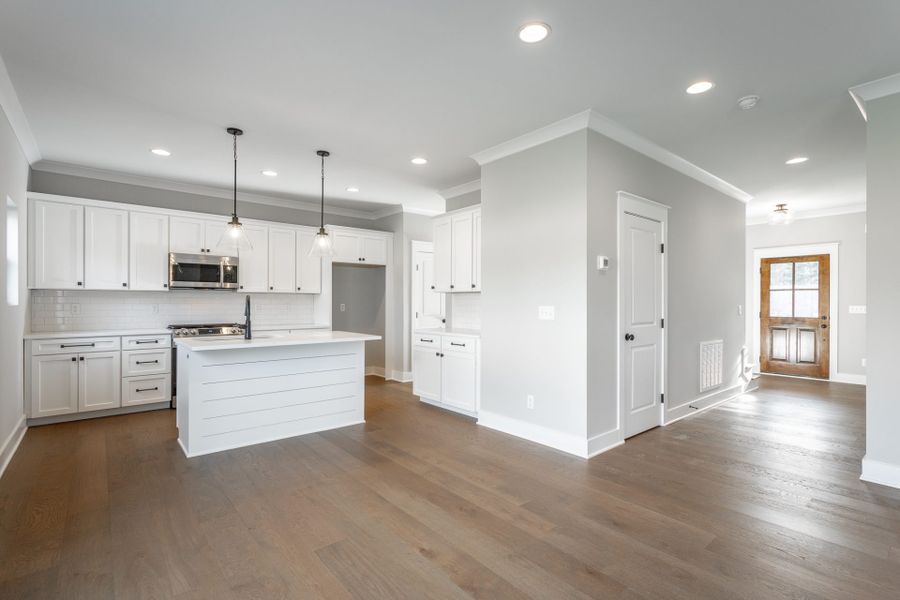 Representative furnished interior of a home built from the Wateroak by Riverstone Construction, LLC in Pine Ridge, Soddy-Daisy (Image 8).