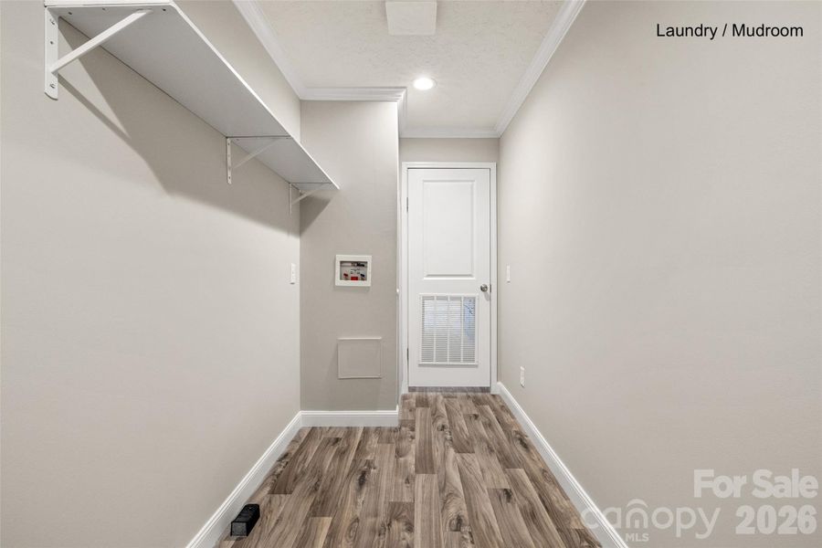 Spacious, unfurnished interior of a new home in , Lancaster (Image 27).