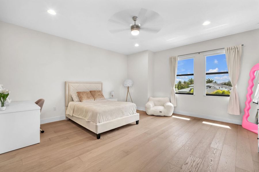 Furnished interior view inside a new home in , Boca Raton (Image 35).