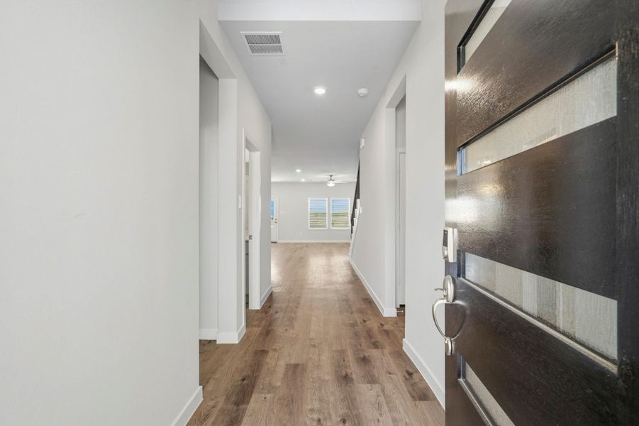 Spacious, unfurnished interior of a new home in Katy Reserve, Katy (Image 19).