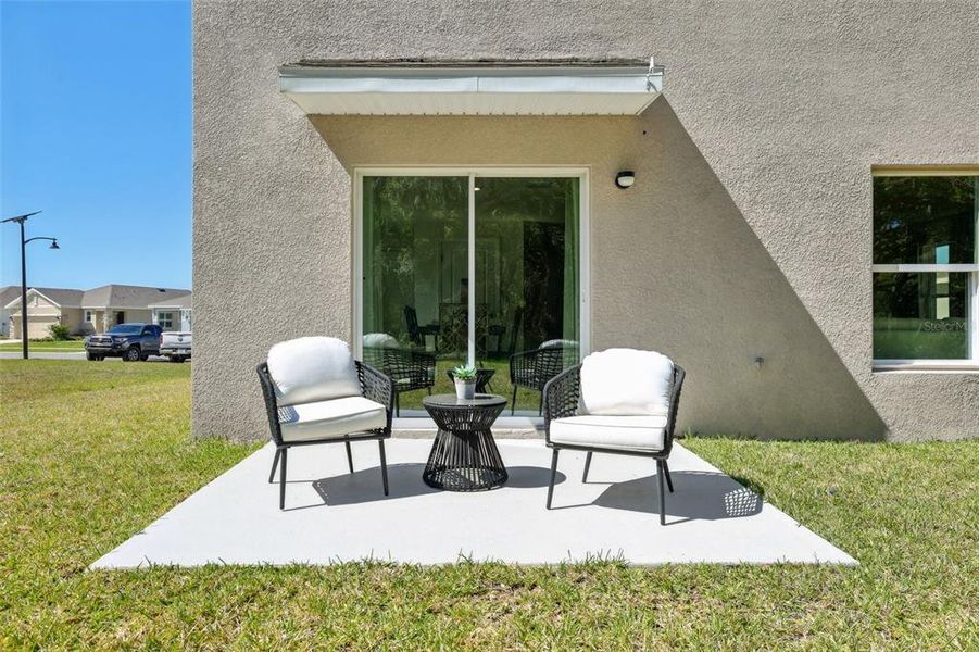 Exterior details and patio area of a home in Sherman Oaks, Brooksville (Image 2). Exterior details and patio area of a home in Sherman Oaks, Brooksville (Image 2).