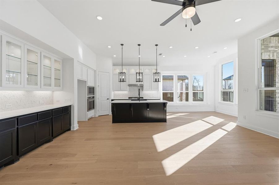 Furnished interior view inside a new home in Dove Hollow, Waxahachie (Image 10).