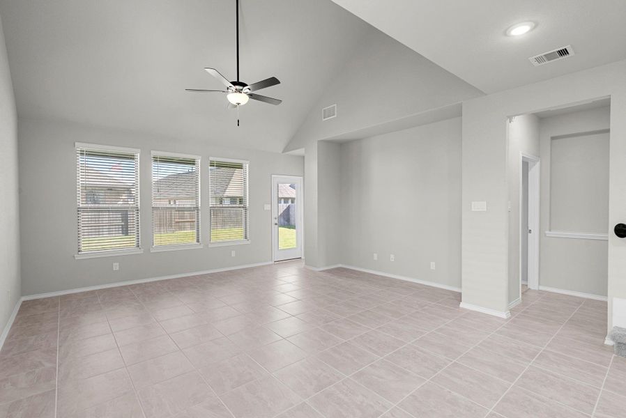 Spacious, unfurnished interior of a new home in The Trails 50', New Caney (Image 25).