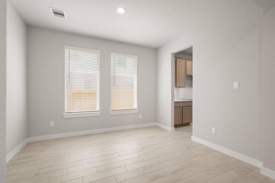 Spacious, unfurnished interior of a new home in Briarwood Crossing, Rosenberg (Image 12). Spacious, unfurnished interior of a new home in Briarwood Crossing, Rosenberg (Image 12).